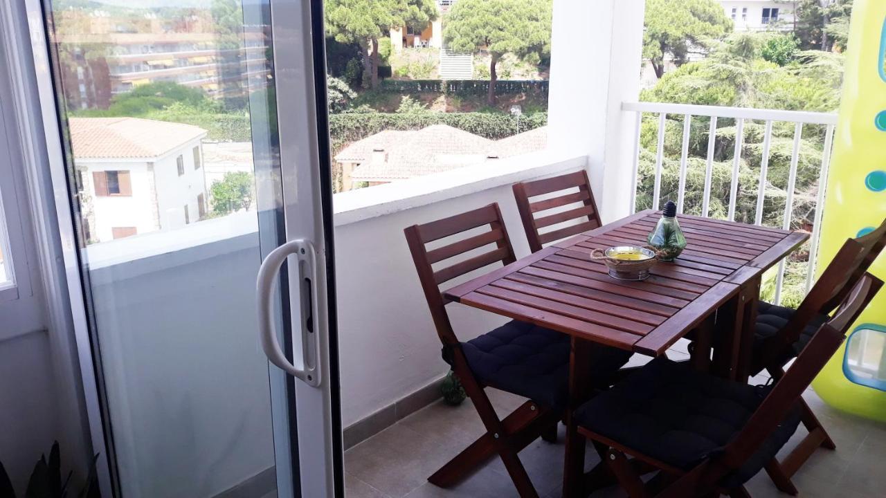 One Bedroom Flat In Fenals Lloret De Mar For 4 People Extérieur photo