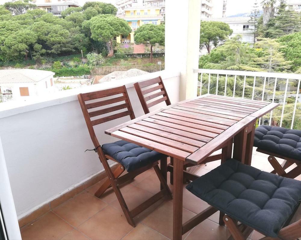 One Bedroom Flat In Fenals Lloret De Mar For 4 People Extérieur photo